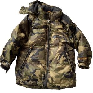 Gap camo extra warm winter jacket. Size 4/5.